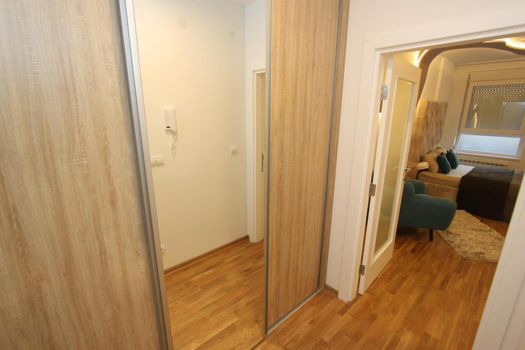 Riviera New Belgrade Apartment, Parking 5 Eur Per Day ภายนอก รูปภาพ