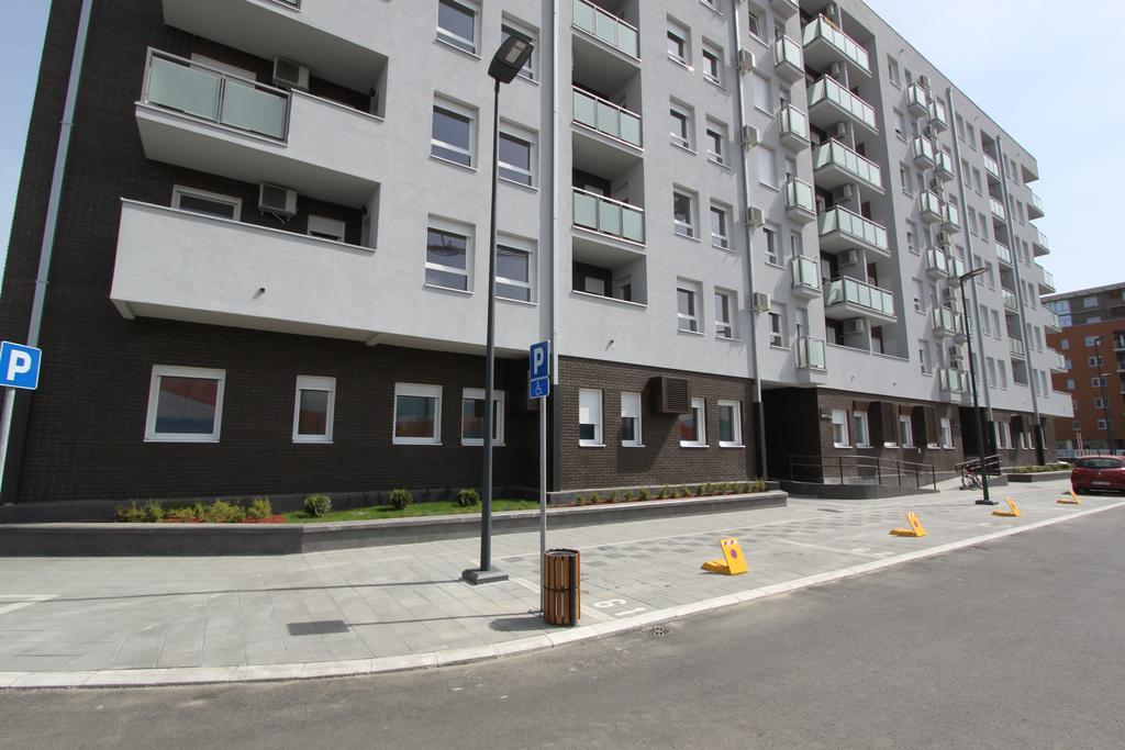 Riviera New Belgrade Apartment, Parking 5 Eur Per Day ภายนอก รูปภาพ